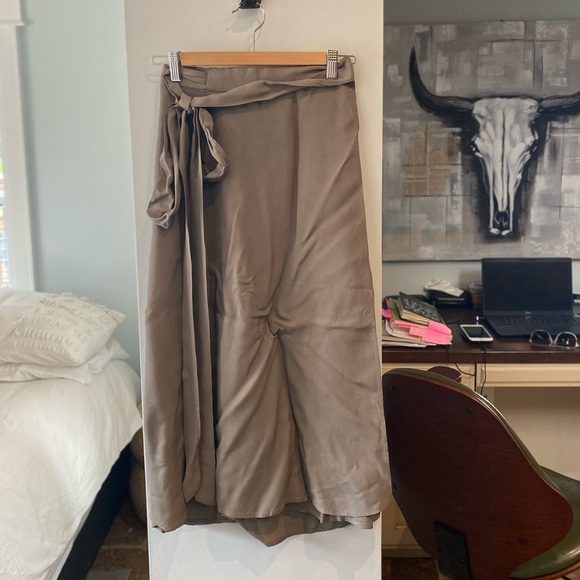Zara silk wrap skirt size XS - Picture 1 of 2